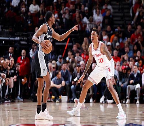 张景胤发球,制胜,独揽,博鱼体育官网,博鱼体育app,博鱼体育APP下载