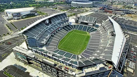 亚冬会今晚盛大启幕：滑冰技艺古今传承不断